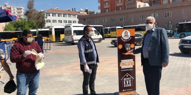 Kızıltepe’de pazar yerlerine el dezenfektanı aparatı konuldu