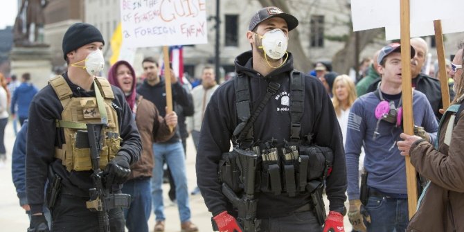 ABD’nin Michigan eyaletinde valinin Covid-19 önlemleri protesto edildi