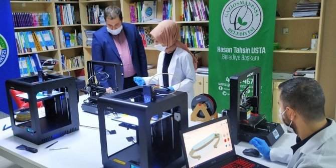 Gaziosmanpaşa Belediyesi yüz koruyucu siperlik maske üretimine başladı
