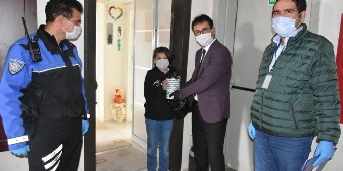 Bilgisayar parasını ‘Biz Bize Yeteriz Türkiyem’ kampanyasına bağışladı