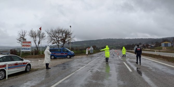 Jandarma aranan 22 kişiyi yakaladı