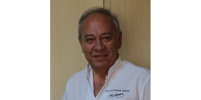 İzmir’de bir doktor görevi başında hayatını kaybetti