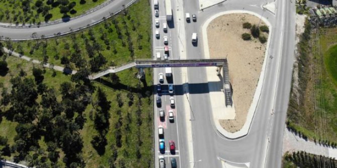 İstanbul trafiği sokağa çıkma yasağı öncesi kilitlendi