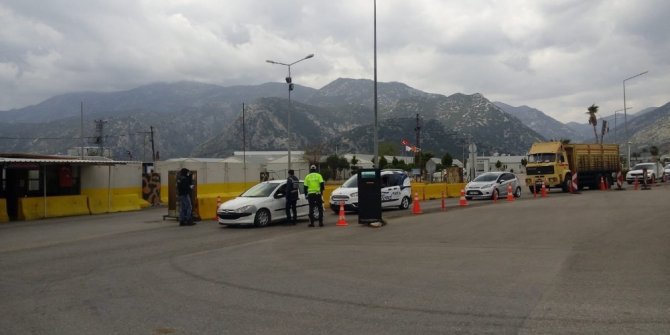 Antalya’da karantinayı ihlal eden 83 kişiye 261 bin TL ceza