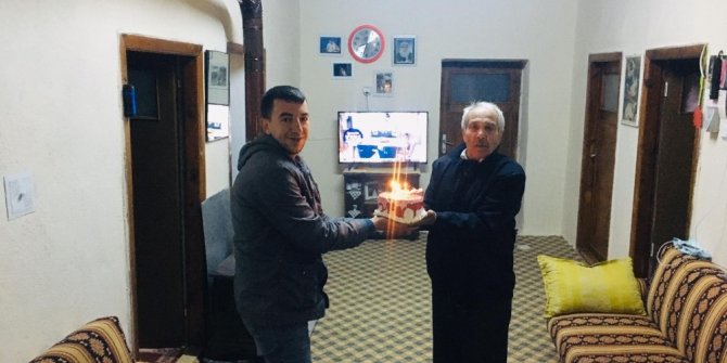 Mehmetçikten babasına doğum günü sürprizi
