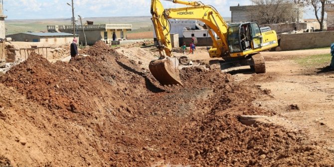 Haliliye’de yol çalışmaları drenajla güçlendiriliyor