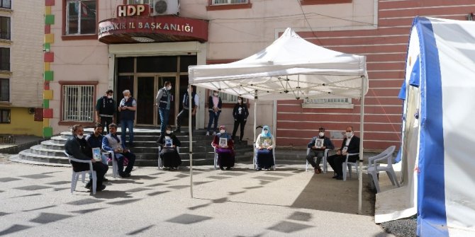 HDP önündeki ailelerin evlat nöbeti 228. gününde