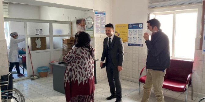 Belediye ekipleri, aşı günü gelen bebeği aşıya götürdü