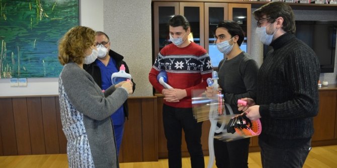 Düzce Üniversitesi, yeni tip virüse yeni tip maske
