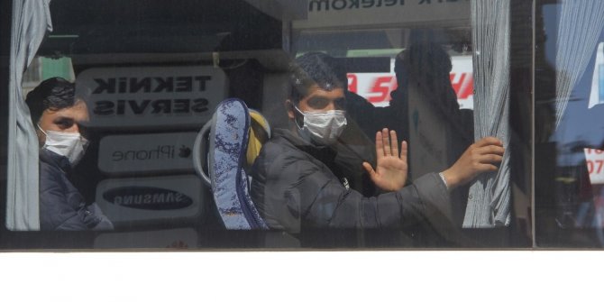 Sınırdan geçemeyen göçmenler Samsun’a getirildi