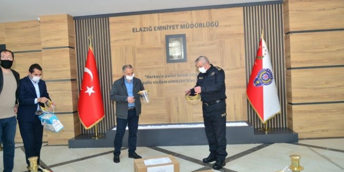 Elazığ polisine virüse karşı siperlik
