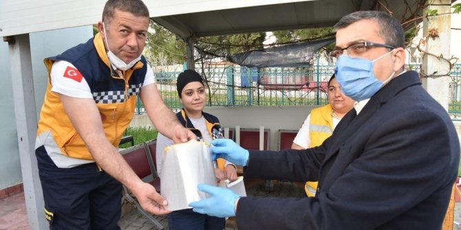 Çan Belediyesi 3 boyutlu maske üreterek sağlık çalışanlarına hediye etti