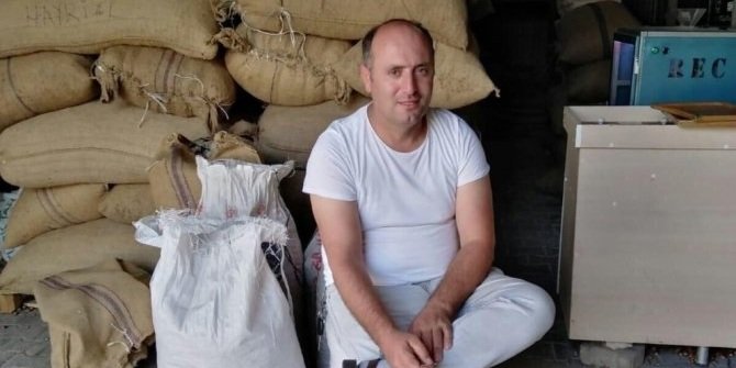 Yaklaşık 40 metrelik şarampole devrilen iş makinesinin sürücüsü hayatını kaybetti