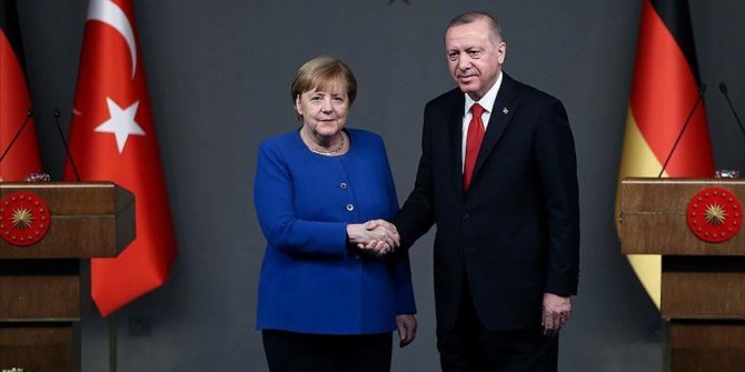 Erdogan, Merkel discuss COVID-19