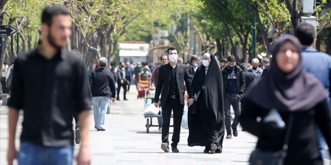 İran'da koronavirüs kaynaklı can kaybı 6 bin 156'ya yükseldi