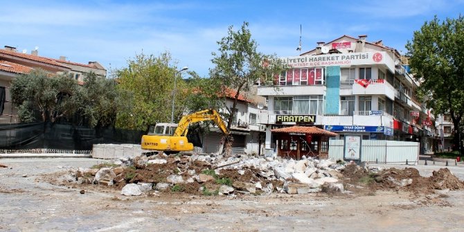 Kurşunlu meydanında çalışmalar başladı