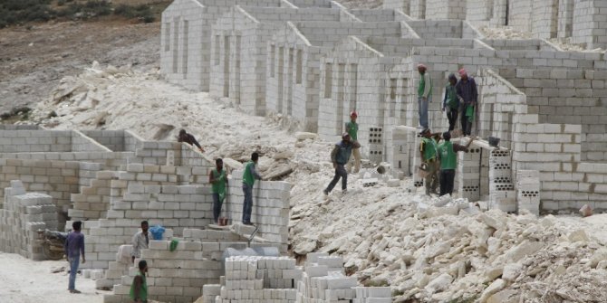 Suriye’de 2 bin 816 briket ev daha tamamlandı