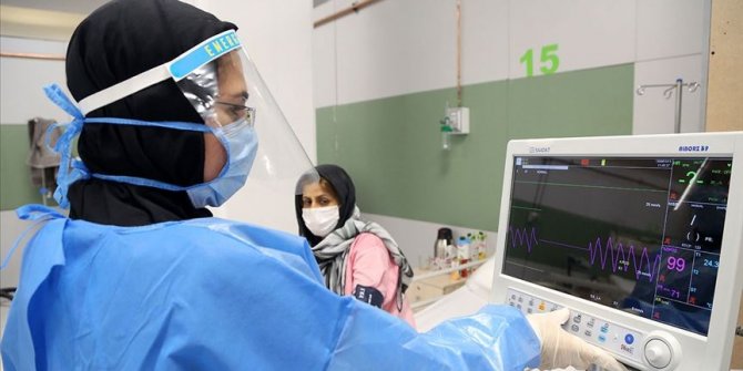 İran'da Kovid-19 nedeniyle son 24 saatte 80 öldü