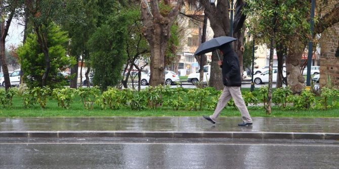 Meteorolojiden fırtına ve sağanak uyarısı