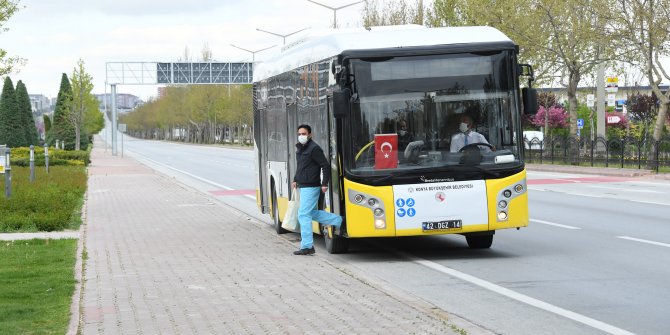 Büyükşehir sağlık çalışanlarının ulaşımını karşılamaya devam ediyor