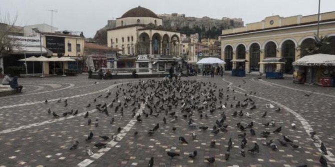 Yunanistan’da halk 42 gün sonra sokağa çıkıyor