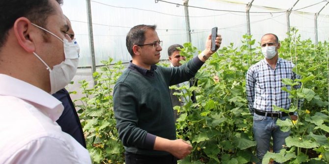 Şırnaklı çiftçi ilk mahsulün gelirini ’Biz Bize Yeteriz Türkiyem’ kampanyasına bağışlayacak