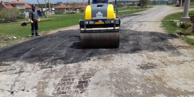 Aslanapa’da köy yolu çalışmaları