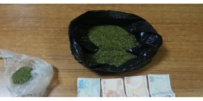 Polisten kaçmaya çalıştı, 150 gram esrarla yakalandı