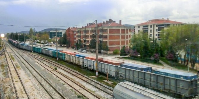 Türkiye’nin tek seferde en uzağa giden en uzun ihracat treni yolda