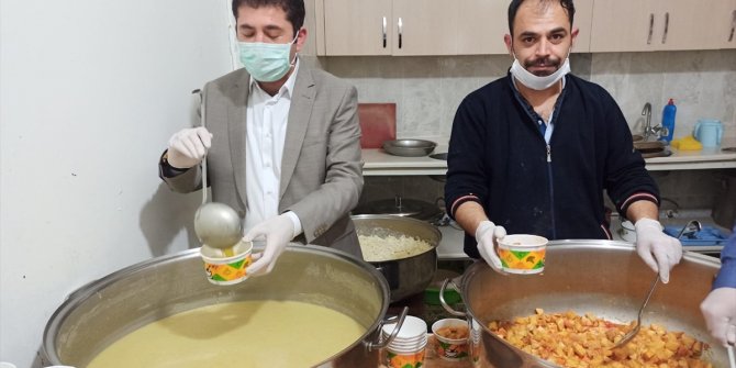 Zara'da 250 haneye sıcak yemek dağıtılıyor