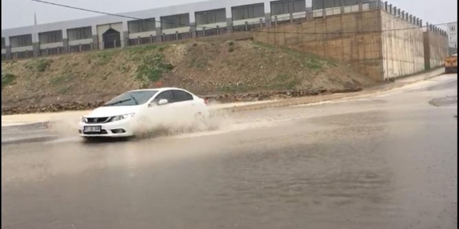Kırklareli’nde kuvvetli sağanak etkisini sürdürüyor