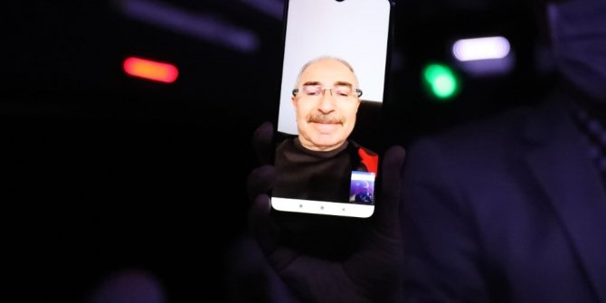 Vali Yaman, karantinadaki vatandaşlarla görüntülü görüştü