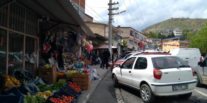 Kulp’ta kısıtlama kalktı, vatandaşlar dışarı akın etti