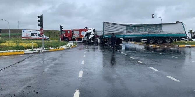 Tekirdağ’da 2 tır çarpıştı: 1 yaralı