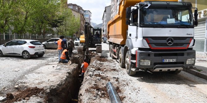 Muş Belediyesi altyapı çalışmalarına kaldığı yerden devam ediyor