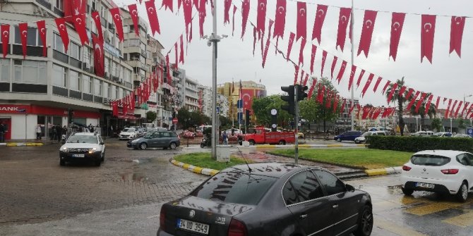 Üç günlük yasak sonrası Aydın’da sokaklar hareketlendi