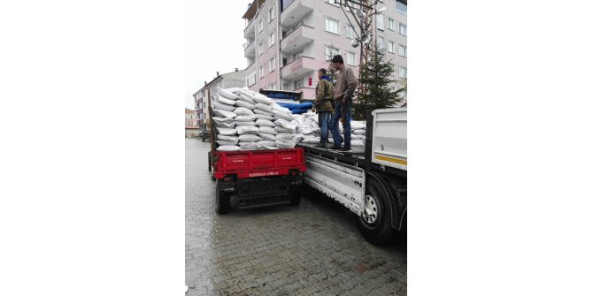 Çamoluk’ta organik tarım faaliyetleri için organik gübre dağıtımı yapıldı