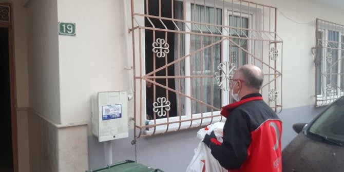 Türk Kızılay Bursa Şubesi, ramazanın bereketini paylaşmaya devam ediyor