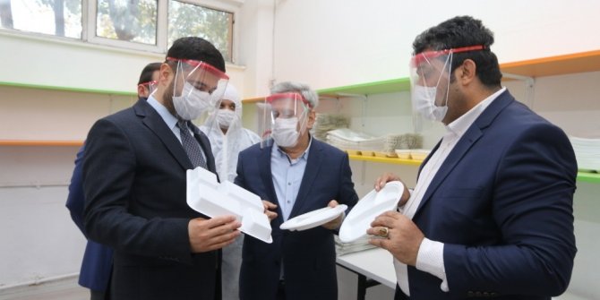 Meslek lisesi fabrika gibi çalışıyor