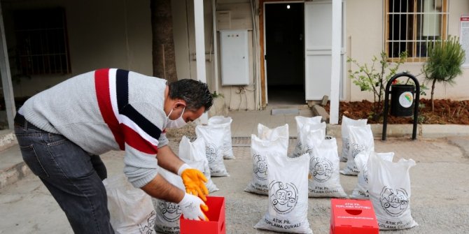 Toroslar Belediyesi 300 kilo atık pil topladı