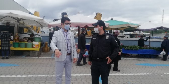Kaymakam Kaya pazar yerini denetledi
