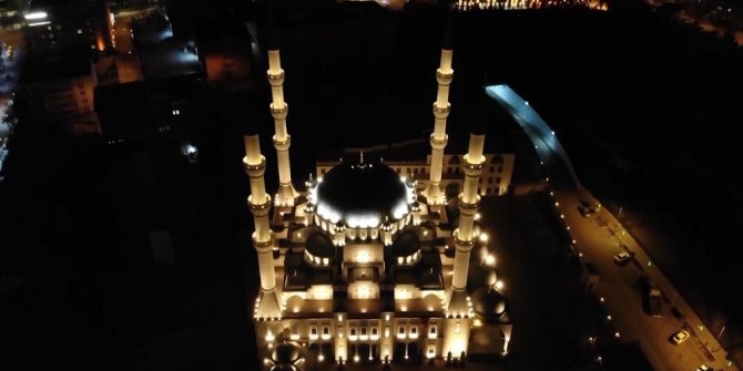 Korona virüse karşı dualar yükselmeye devam ediyor