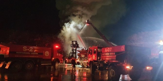 Kastamonu’da entegre fabrikasında yangın