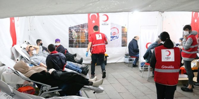 Bayrampaşa, Kızılay’a kan vermeye koştu