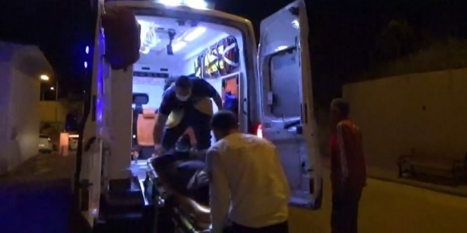 Otomobil sulama kanalına devrildi: 2 yaralı
