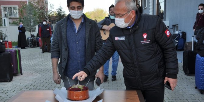 Tahliye sonrası çifte kutlama