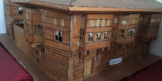 Osmaneli tarihine ışık tutan Ulvi Erbaş’ın eserleri belediye müzesinde sergileniyor