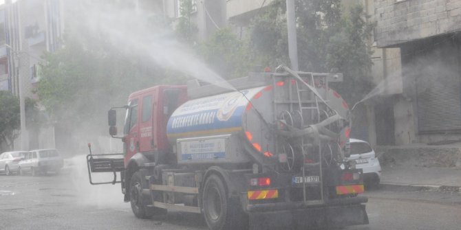 Haliliye’de cadde ve sokaklar yıkandı