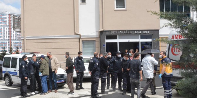 Bina görevlisi, tartıştığı su tesisatçısını pompalı tüfekle vurdu