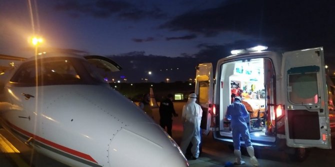 Sudan’daki Covid-19’lu vatandaş ambulans uçakla yurda getirildi